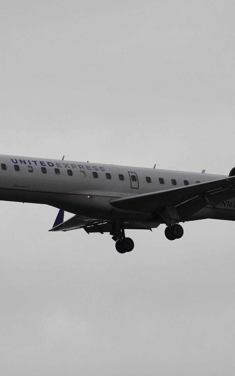 N16183 - Twin-engine aircraft