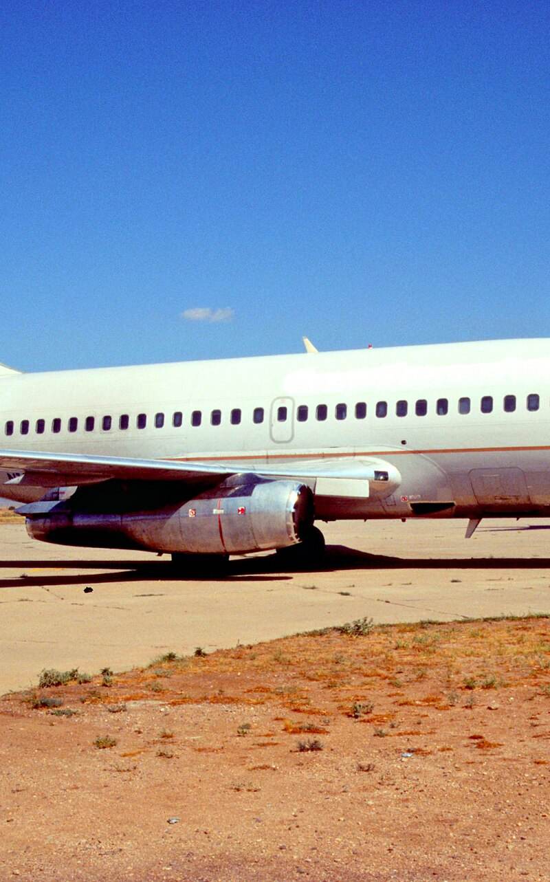 N16232 - Twin-engine aircraft