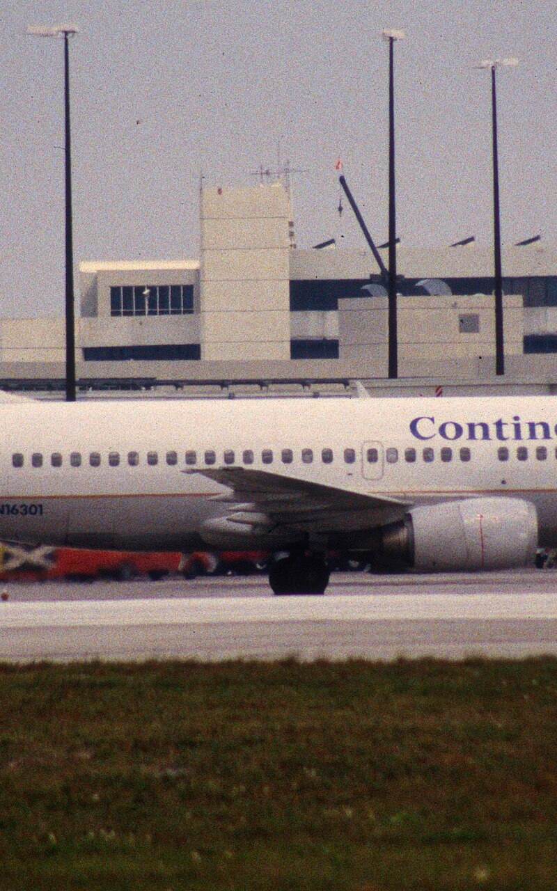 N16301 - Boeing