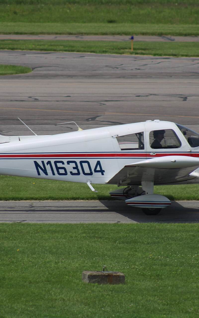 N16304 - Single-engine aircraft