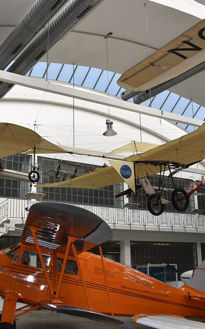 N16512 - Glider