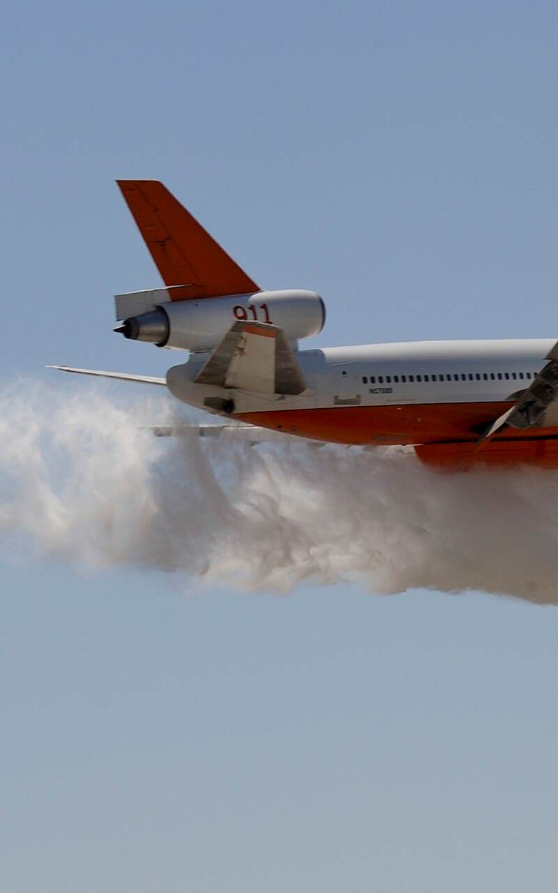 N17085 - Aircraft