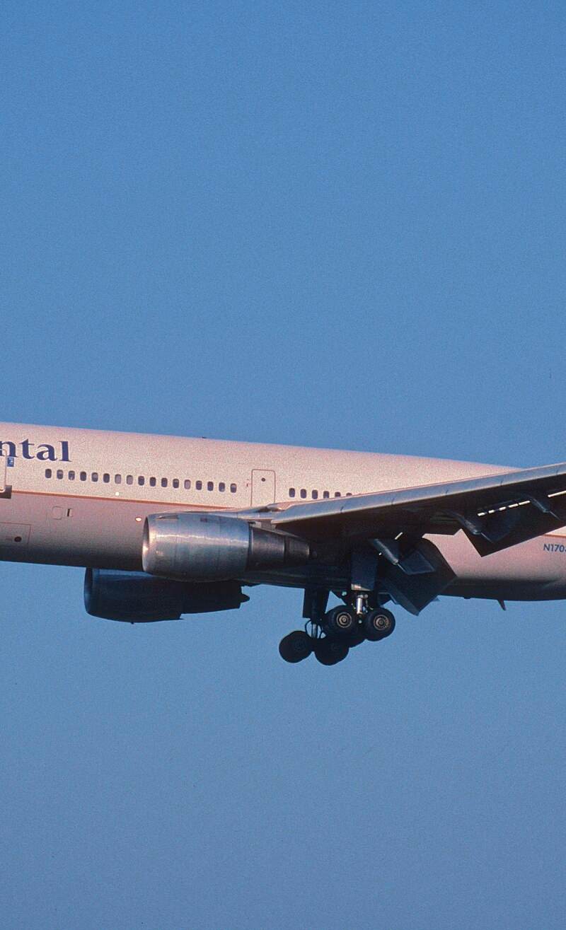 N17087 - Douglas