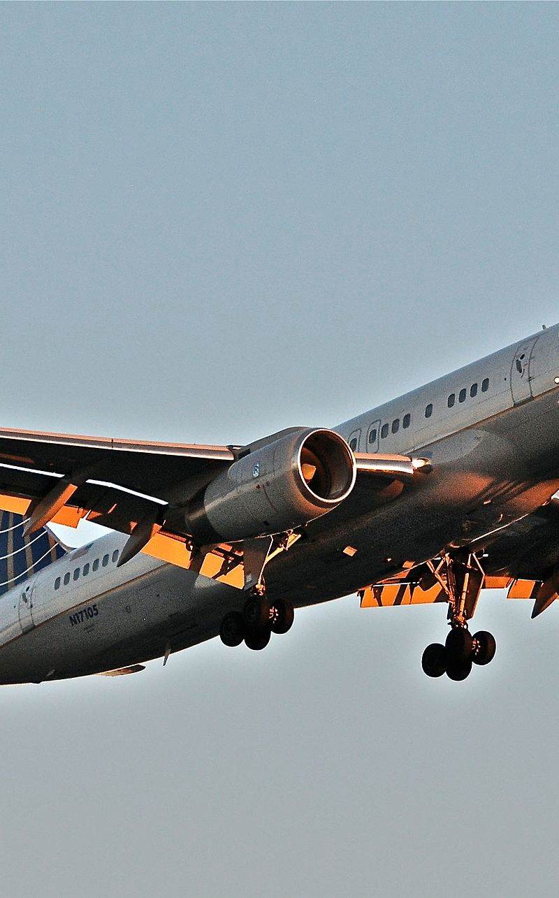 N17105 - Twin-engine aircraft
