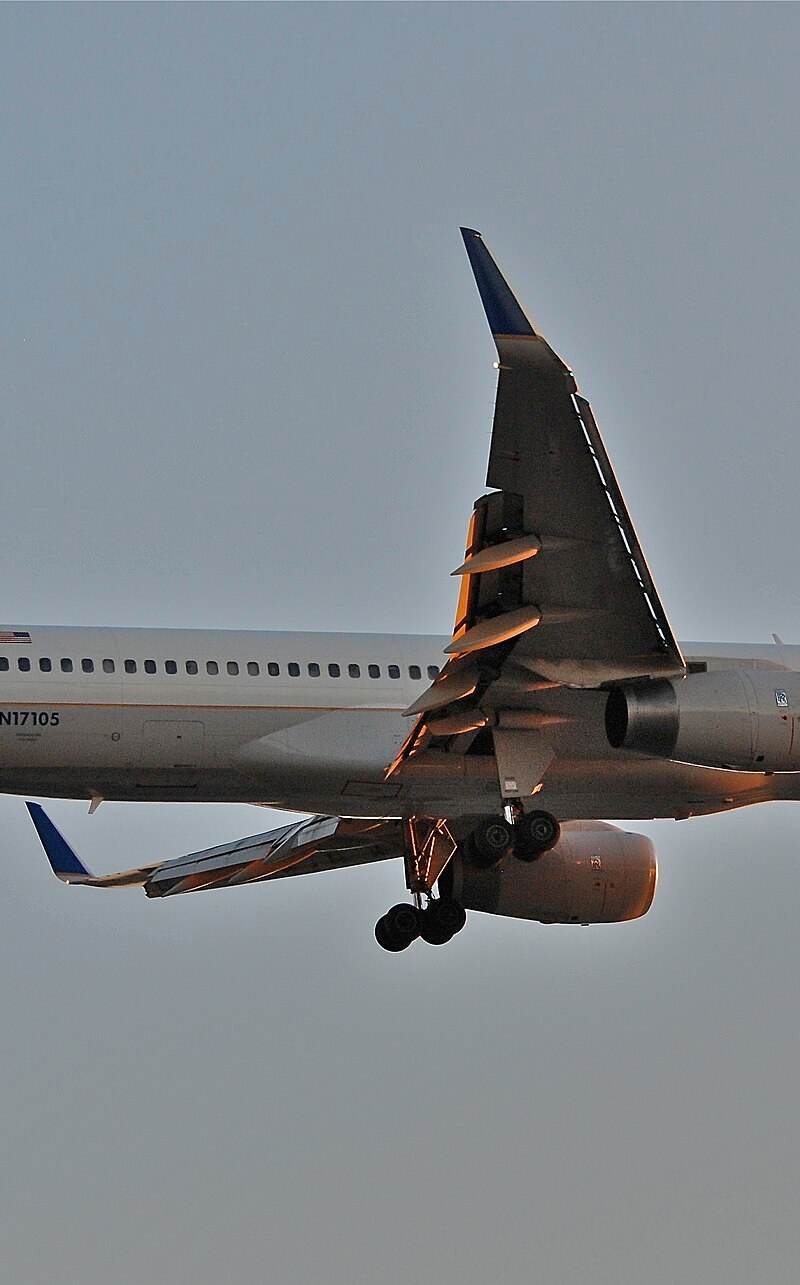 N17105 - Aircraft
