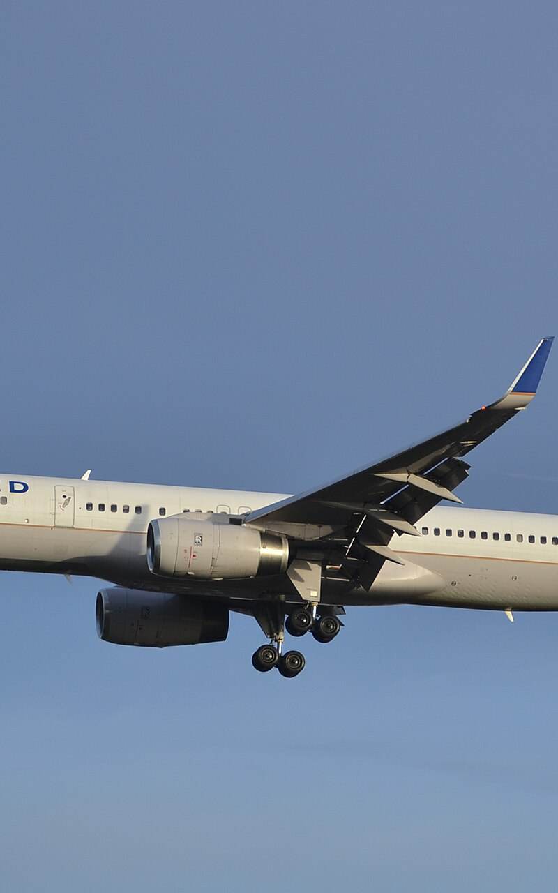 N17128 - Twin-engine aircraft
