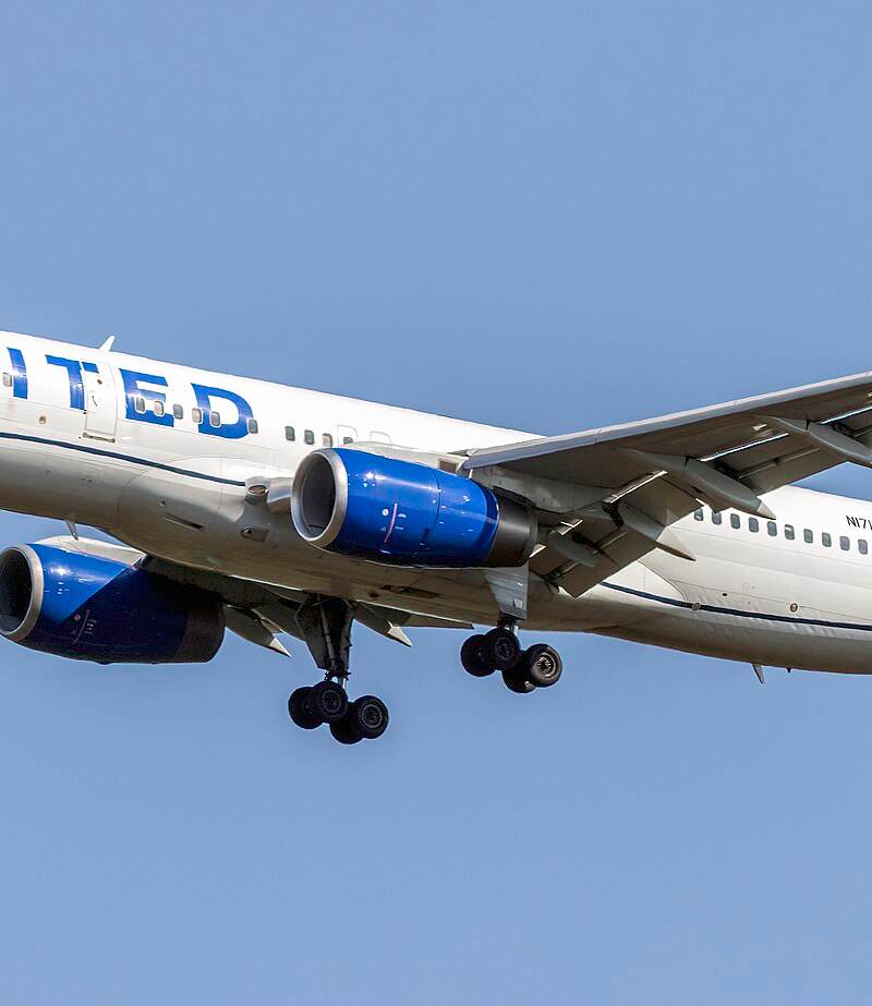 N17139 - Twin-engine aircraft