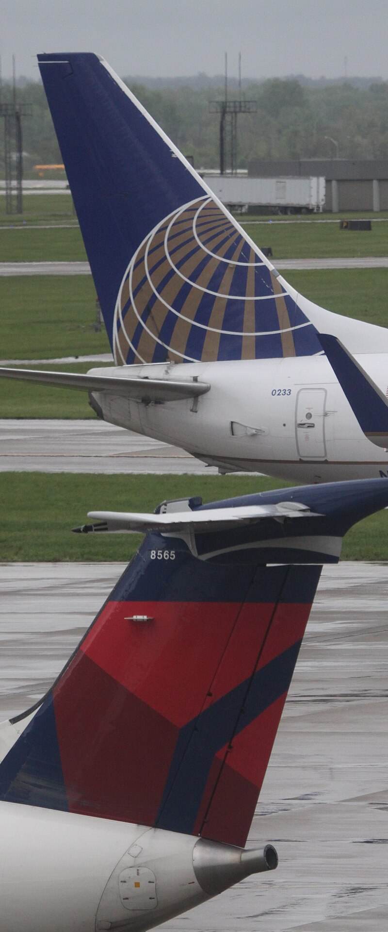 N17233 - Aircraft