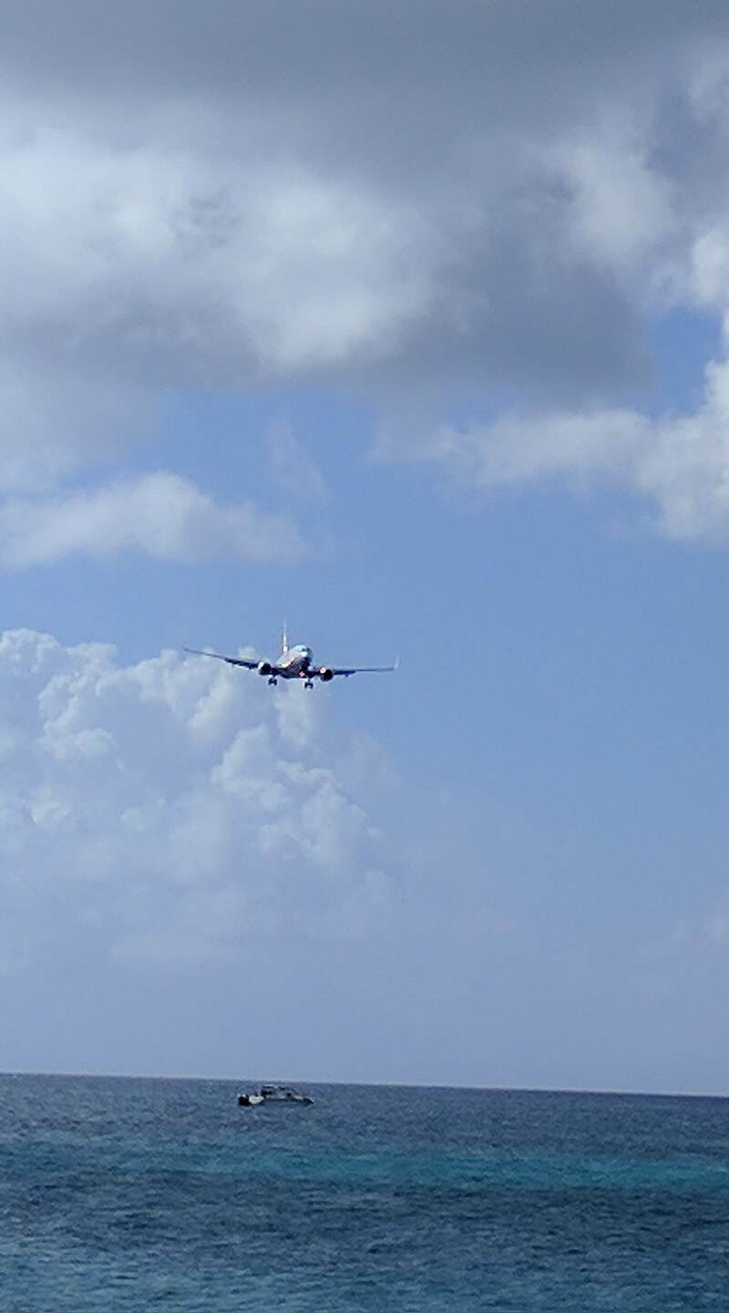 N17753 - Twin-engine aircraft