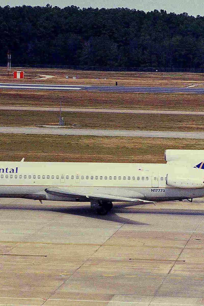N17773 - Aircraft