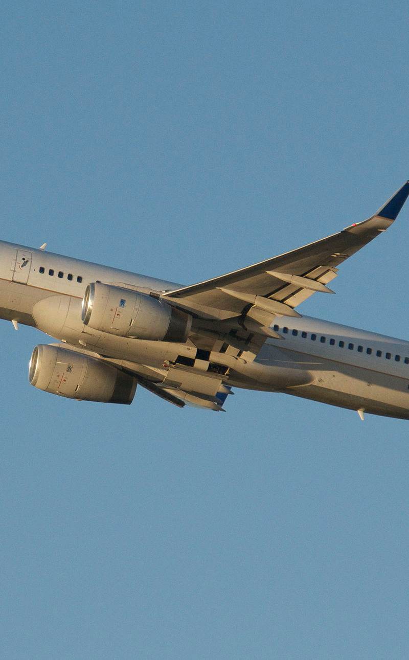 N18119 - Twin-engine aircraft