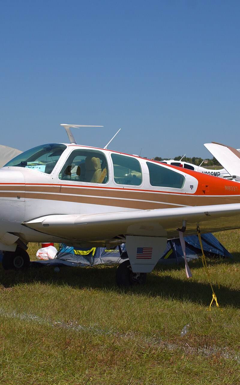 N18337 - Beechcraft