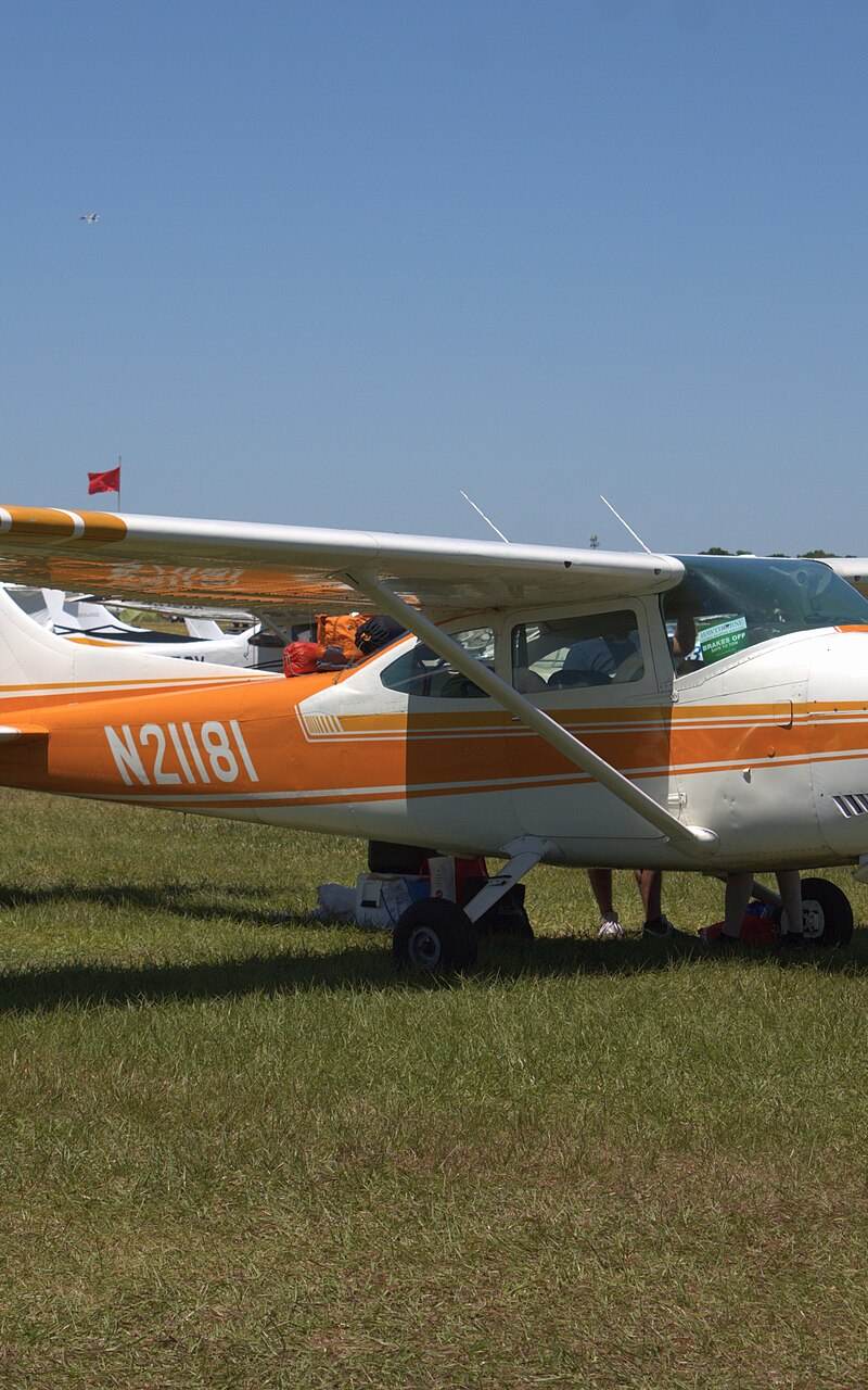 N21181 - Single-engine aircraft
