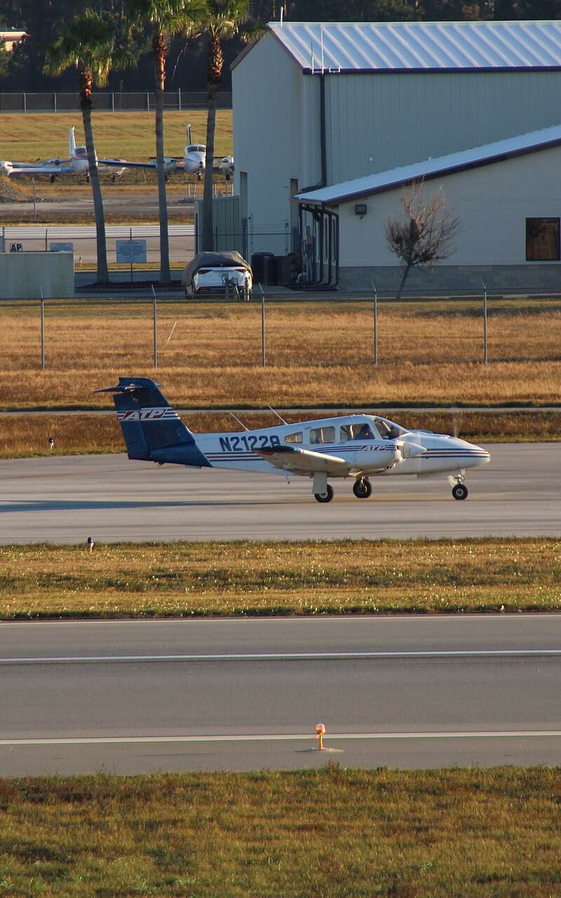 N21228 - Twin-engine aircraft