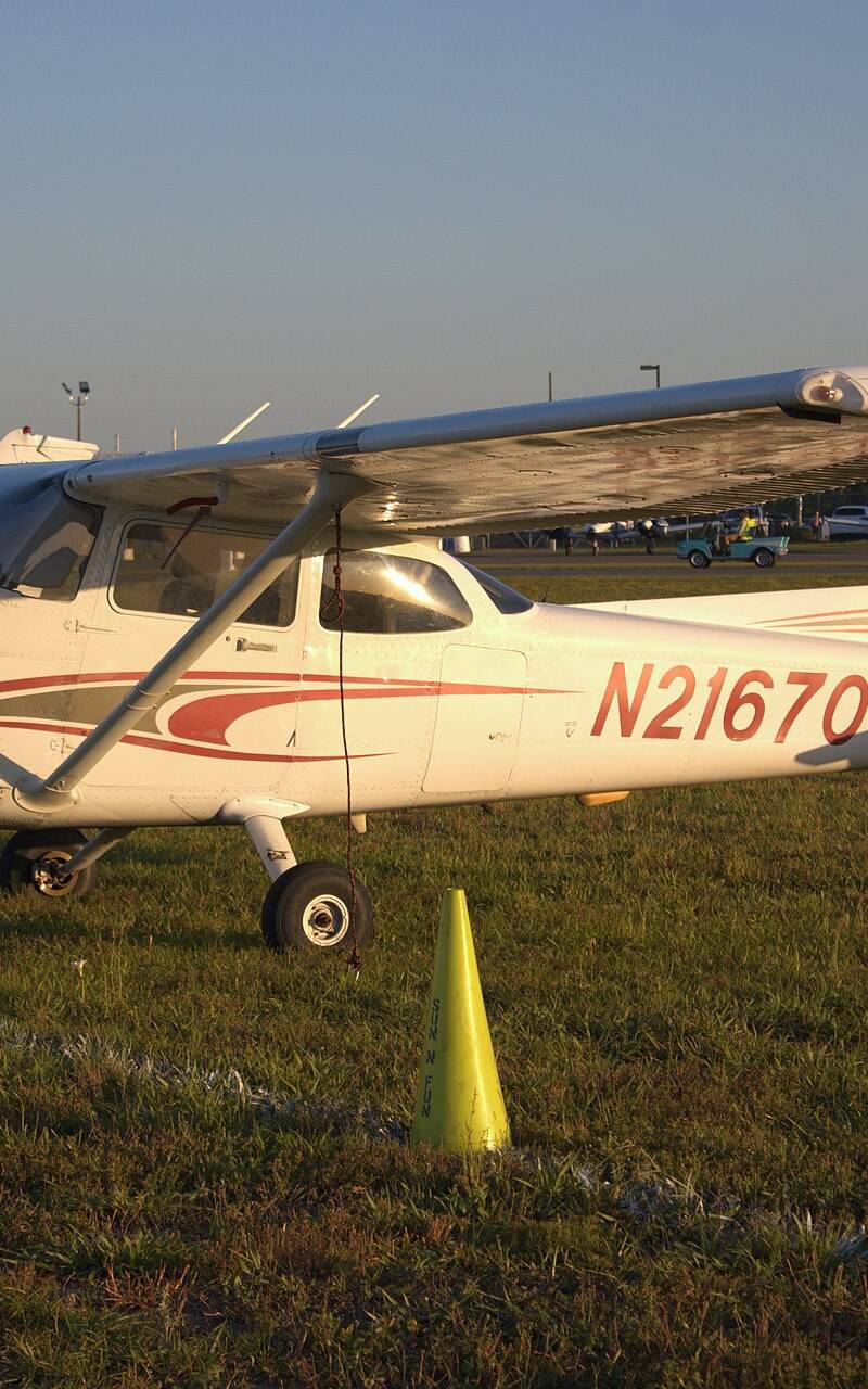 N21670 - Single-engine aircraft