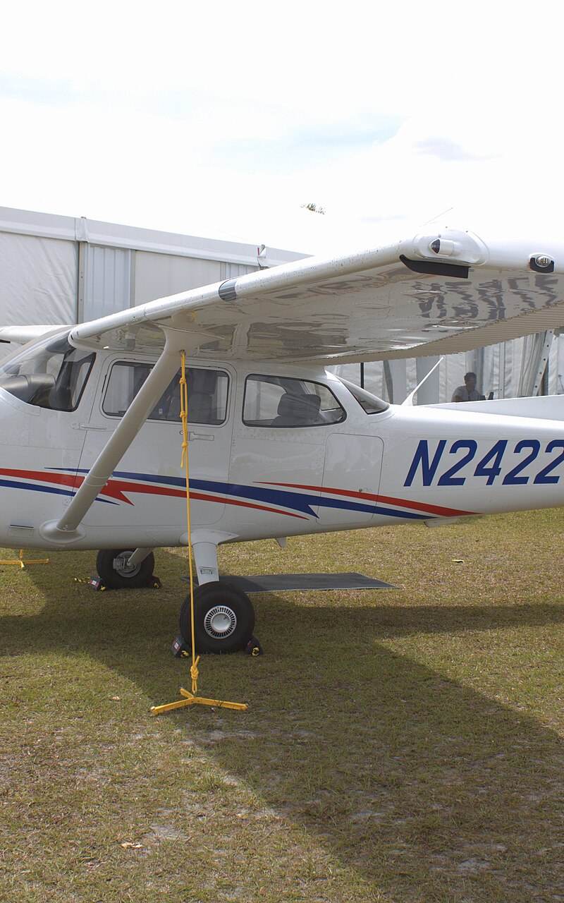 N24221 - Single-engine aircraft