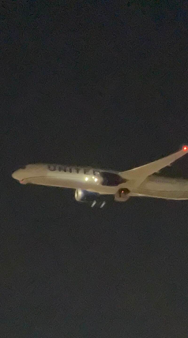 N24993 - Twin-engine aircraft