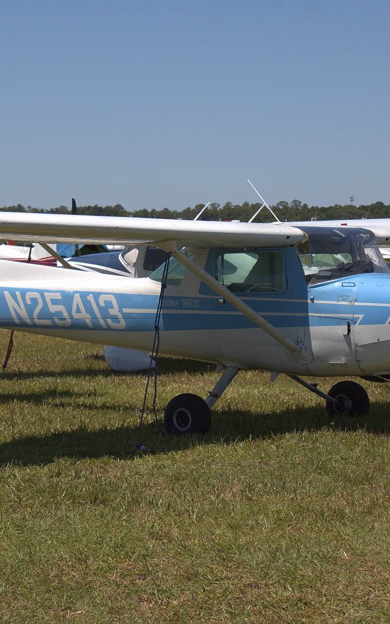 N25413 - Cessna