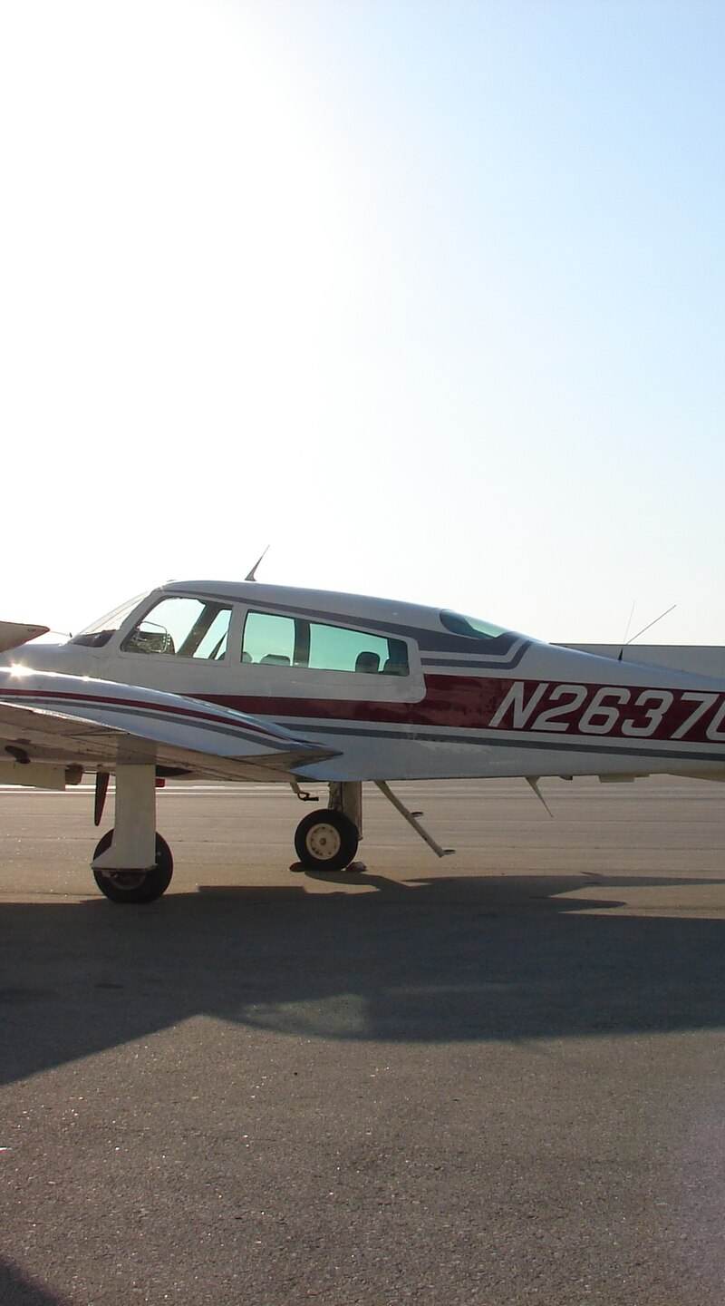 N26370 - Single-engine aircraft