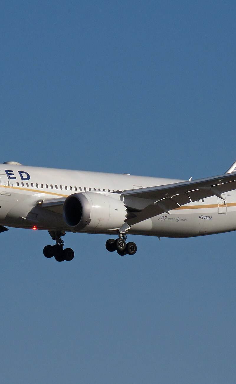 N26902 - Twin-engine aircraft