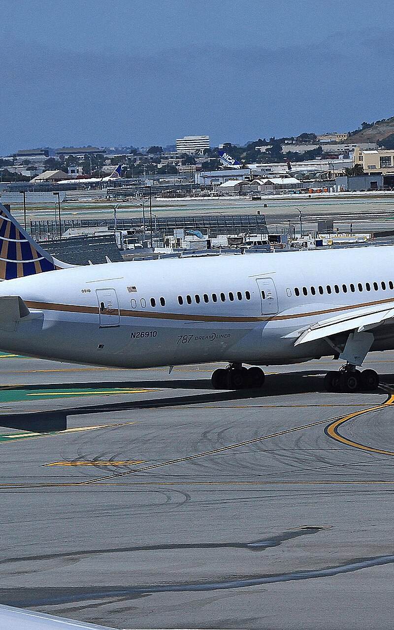 N26910 - Boeing