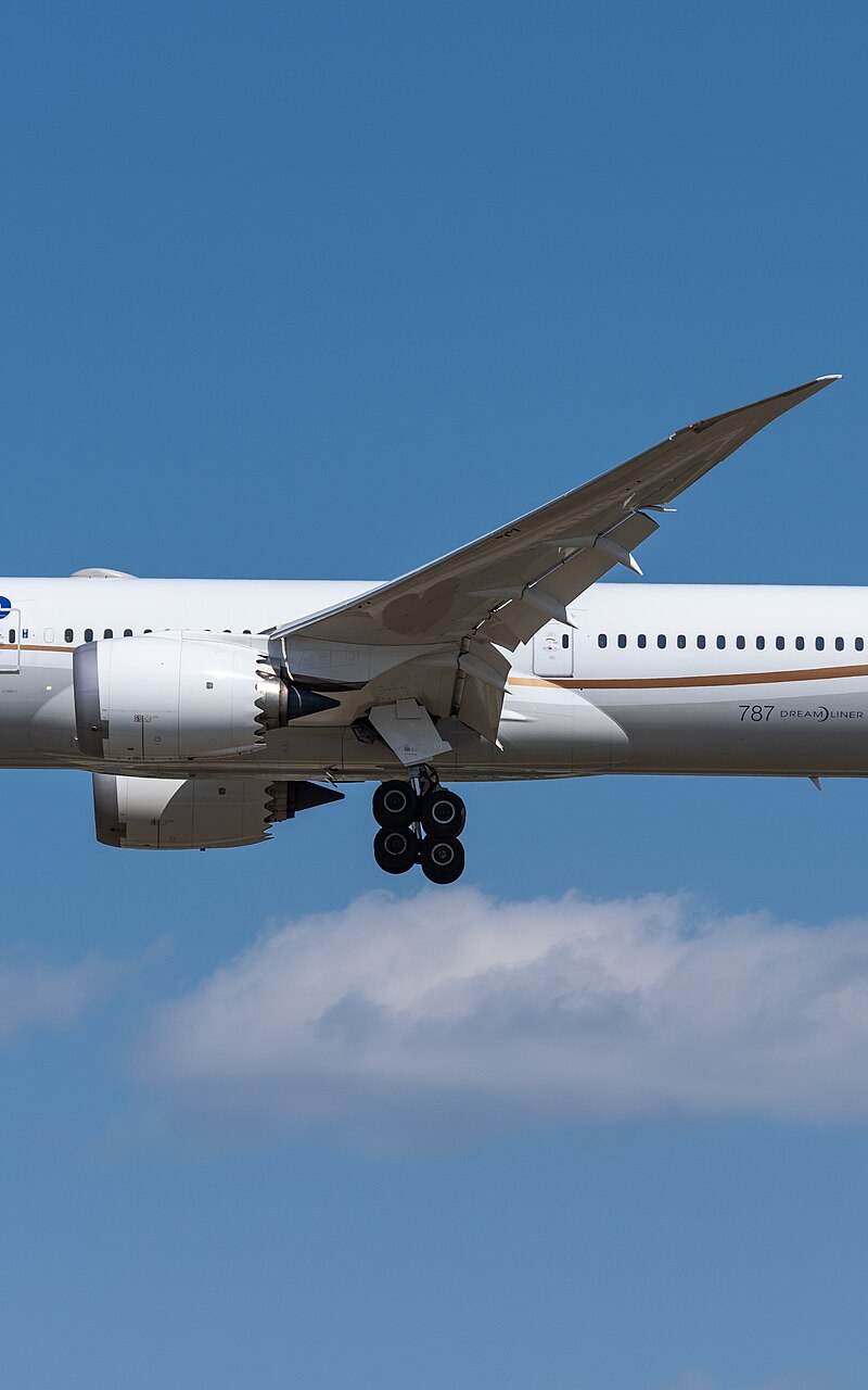 N26967 - Twin-engine aircraft