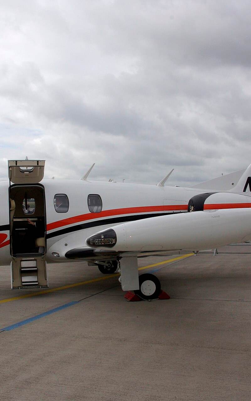N27052 - Aircraft