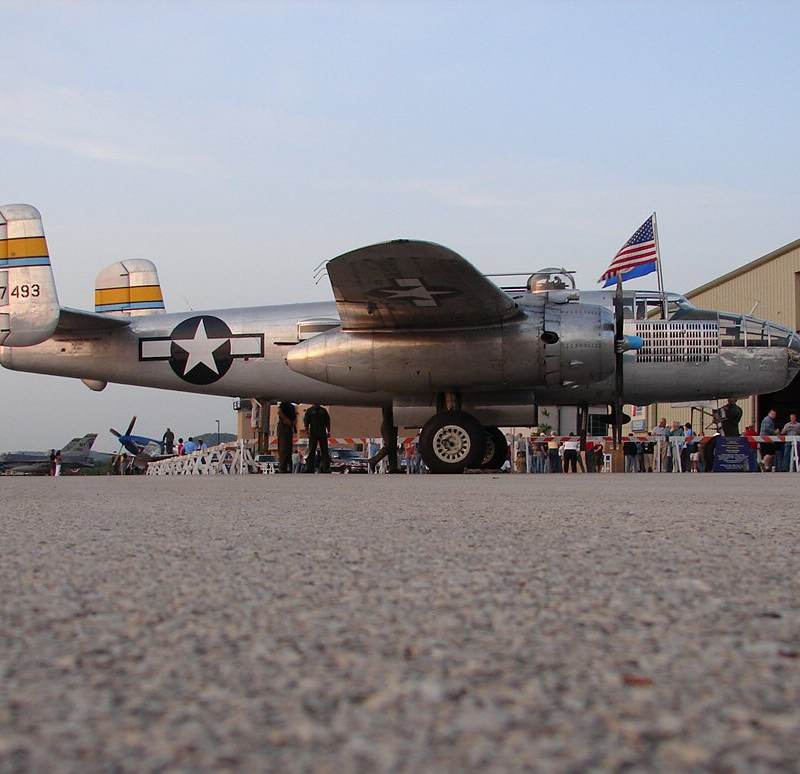  - Twin-engine aircraft