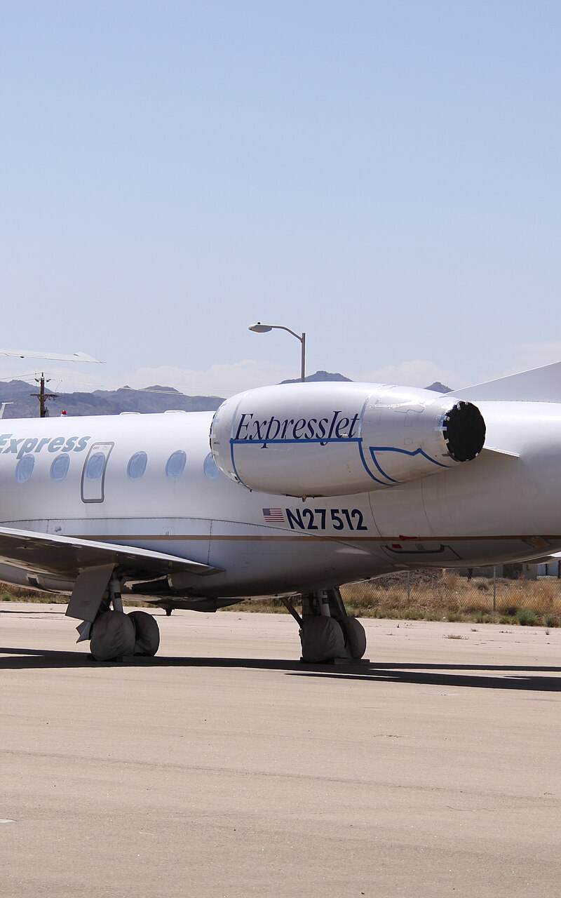 N27512 - Aircraft