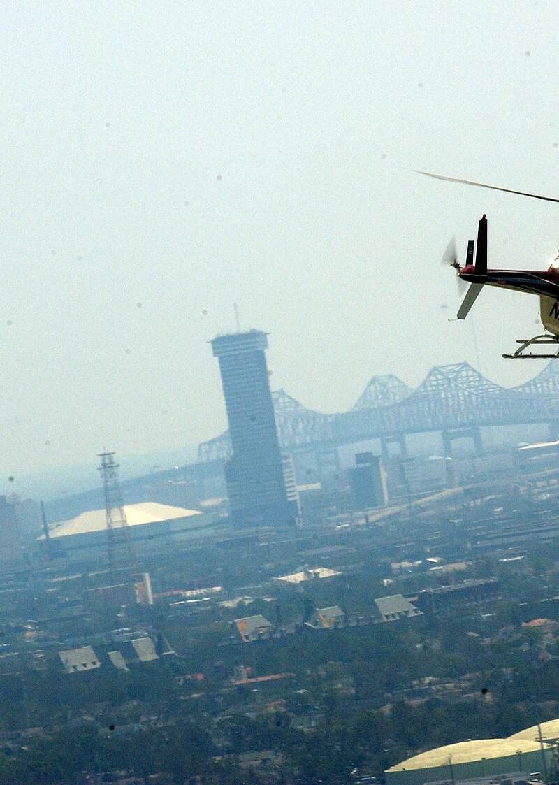 N27545 - Helicopter
