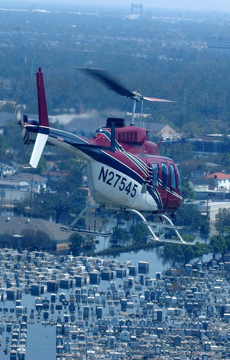 N27545 - Helicopter