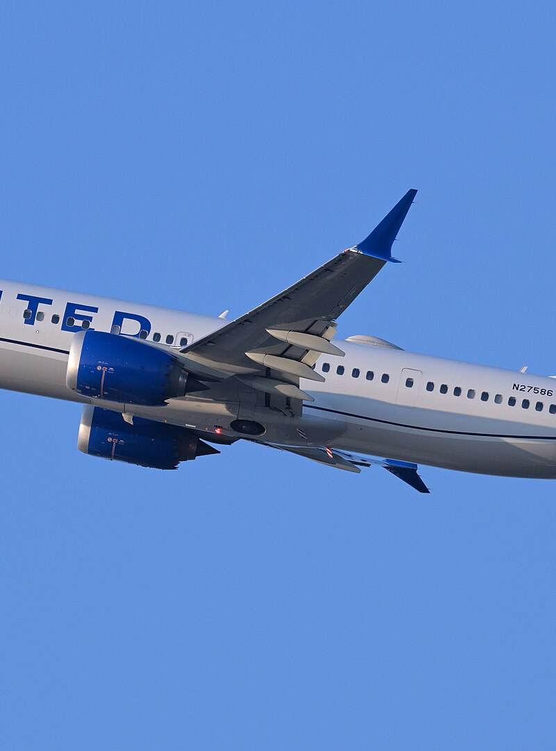 N27586 - Boeing