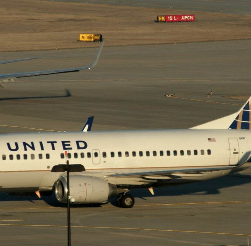 N27610 - Boeing