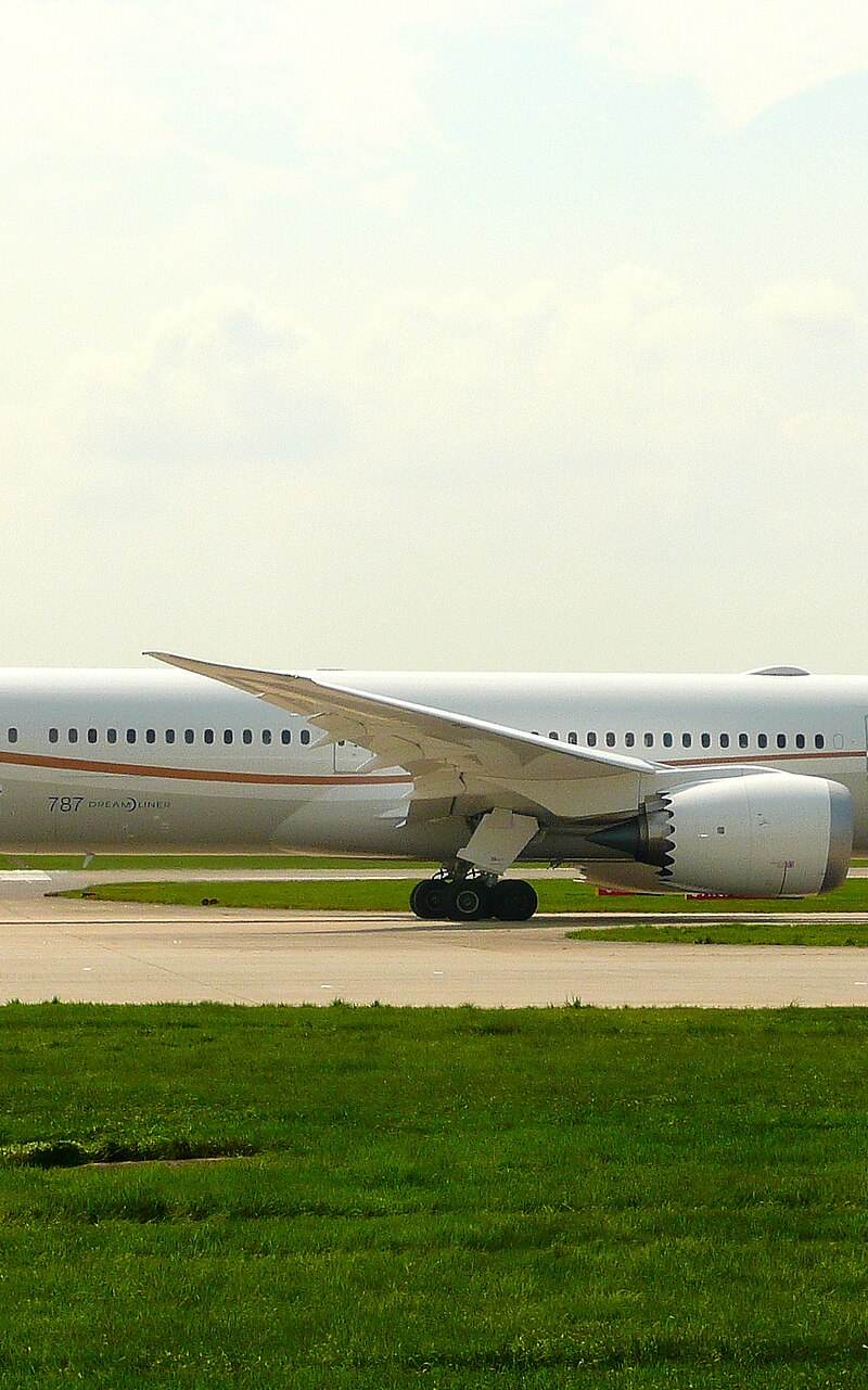 N27964 - Twin-engine aircraft