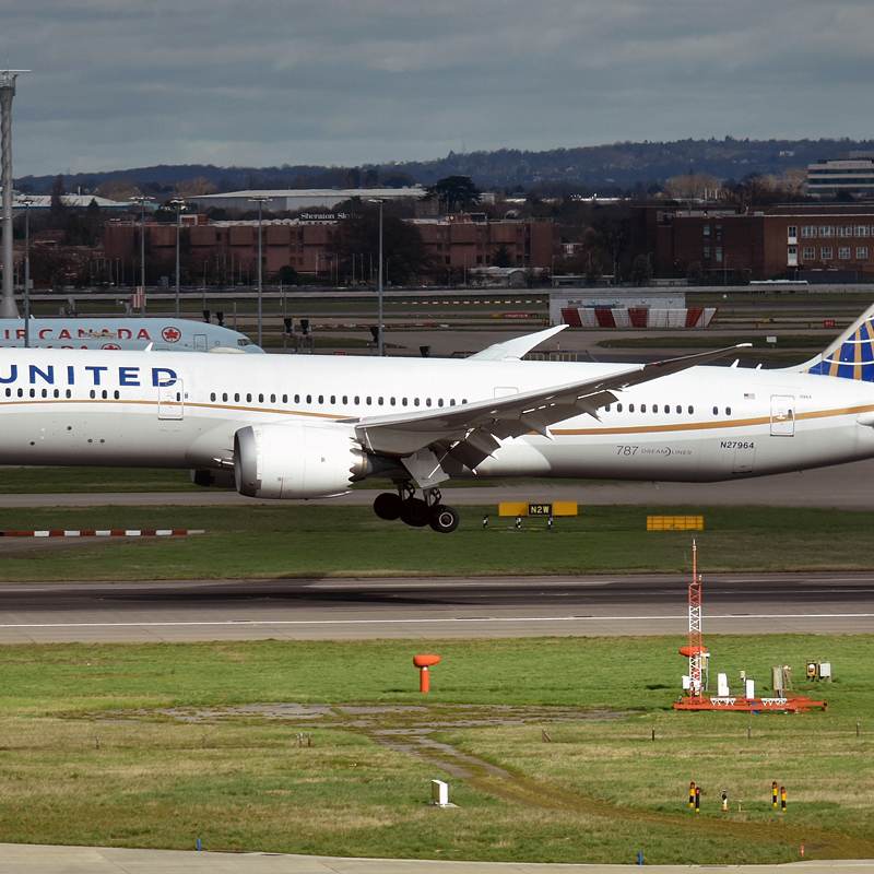 N27964 - Twin-engine aircraft