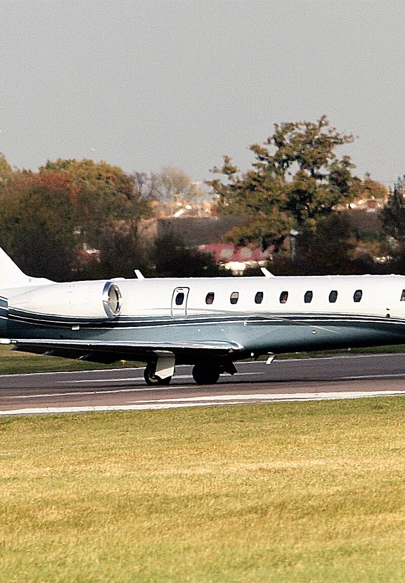 N152SV - Business jet