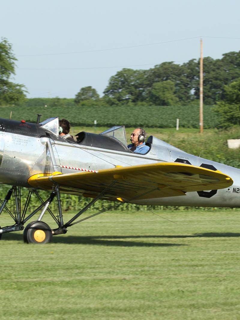 N28832 - Single-engine aircraft