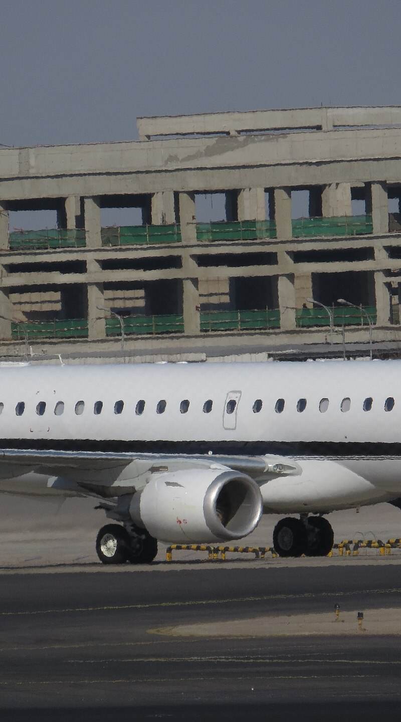 N28888 - Twin-engine aircraft