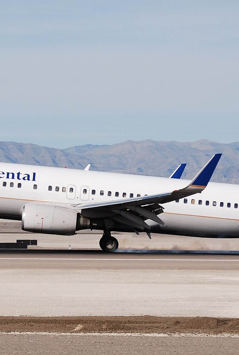N33203 - Boeing