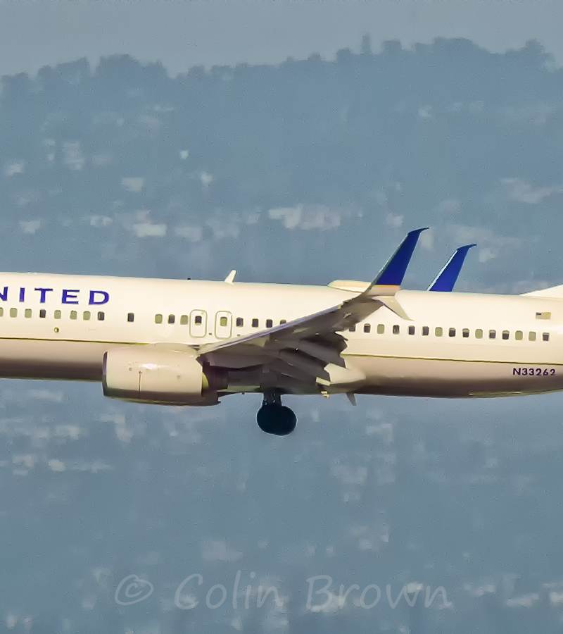 N33262 - Twin-engine aircraft
