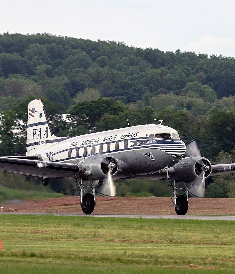  - Twin-engine aircraft