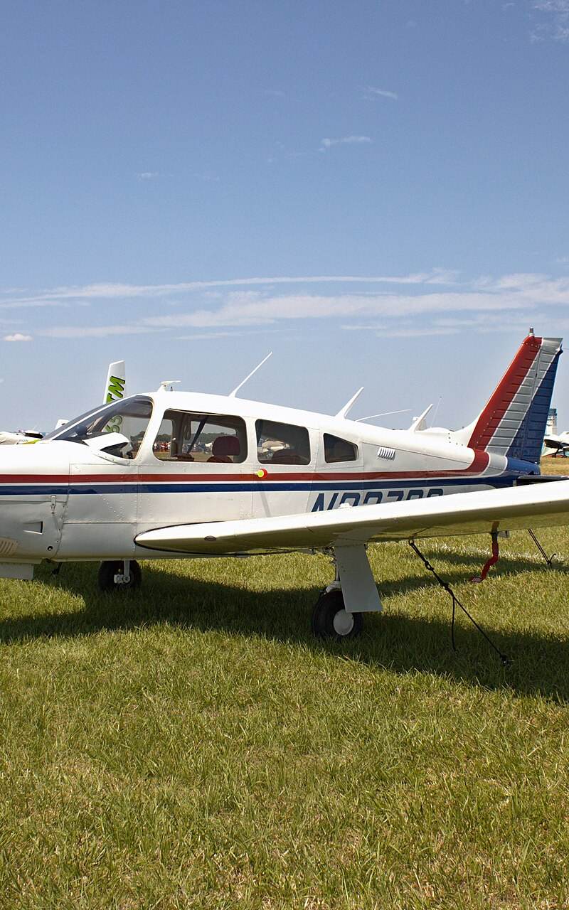 N33733 - Single-engine aircraft