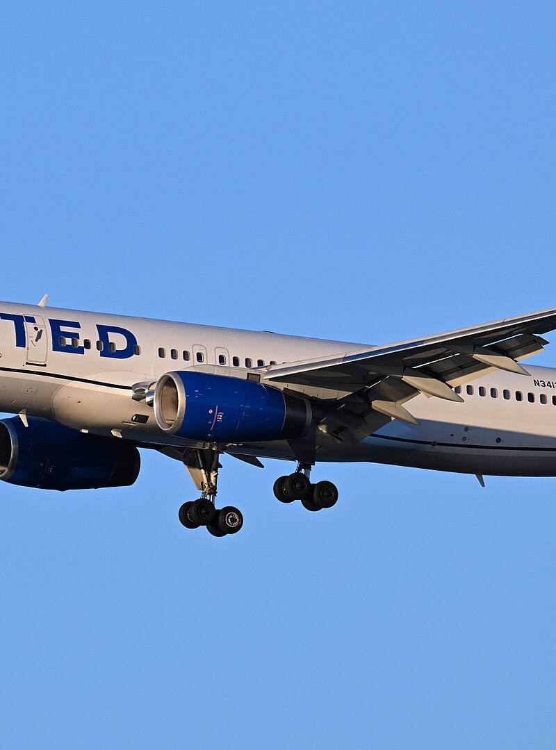 N34131 - Twin-engine aircraft
