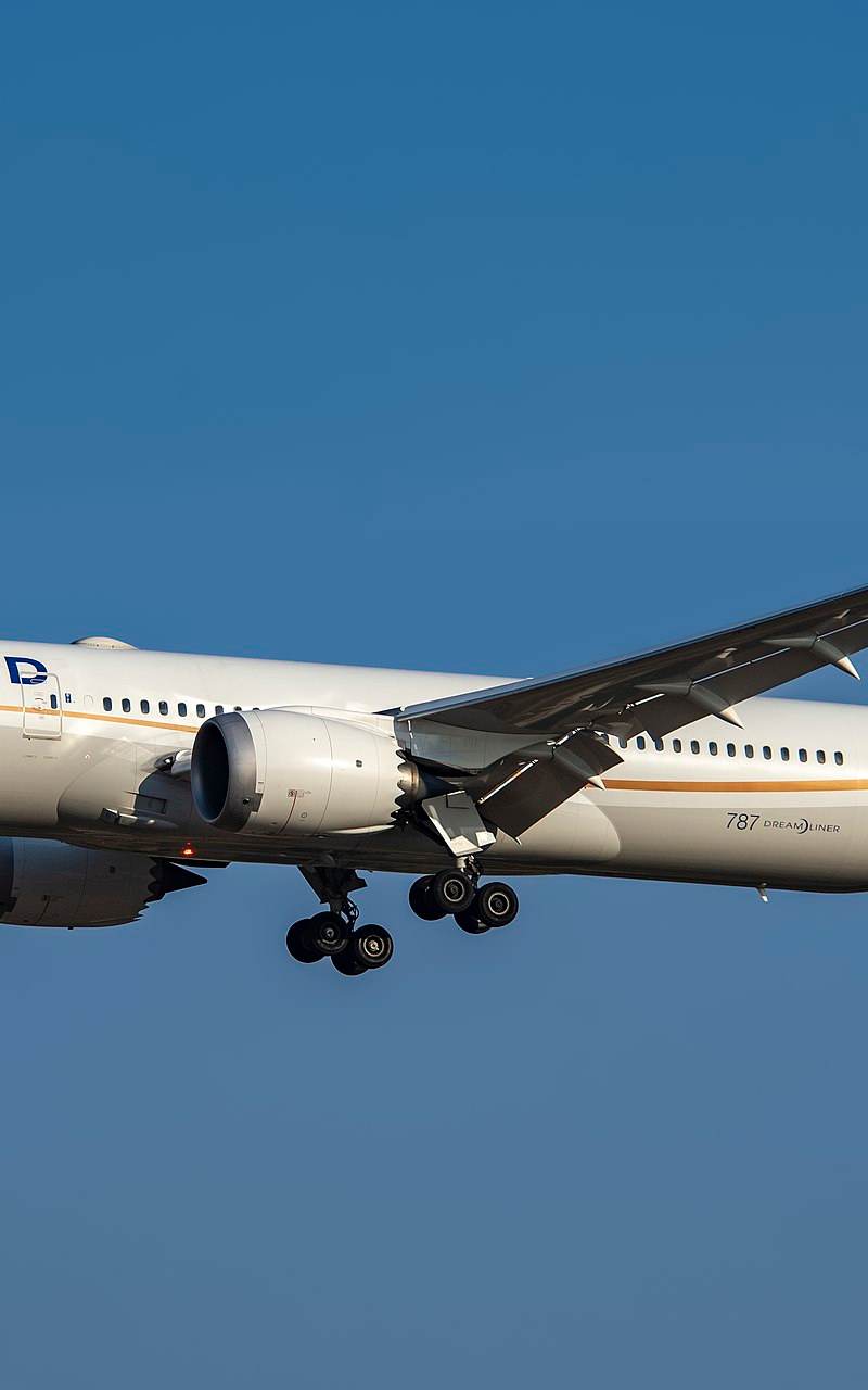 N36962 - Twin-engine aircraft