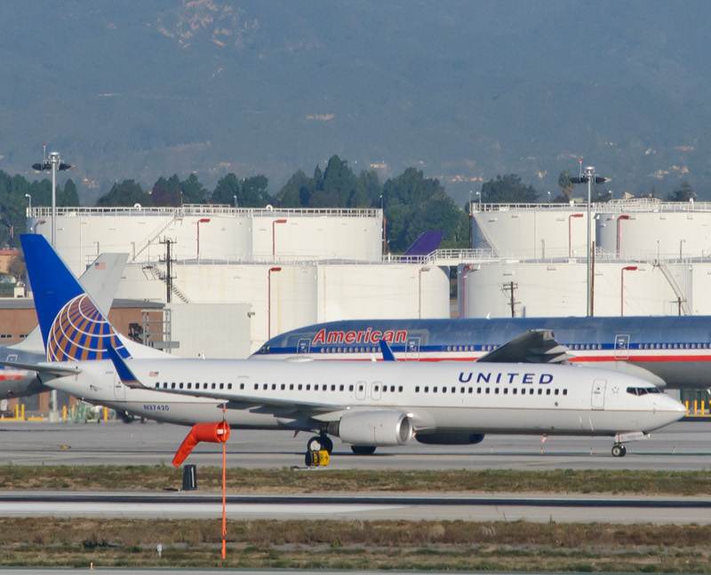 N37420 - Boeing