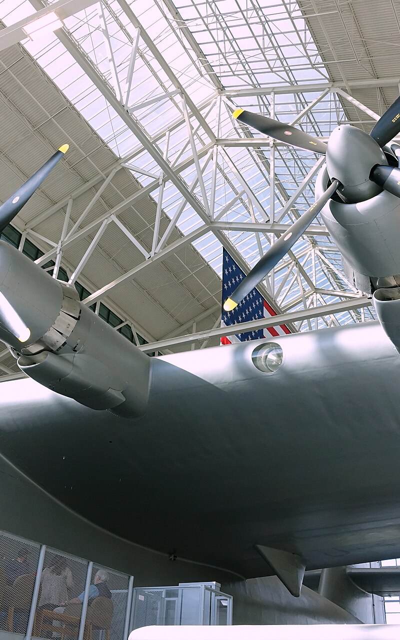  - Twin-engine aircraft