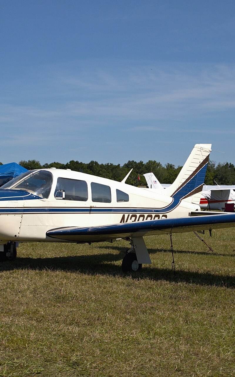 N38203 - Single-engine aircraft