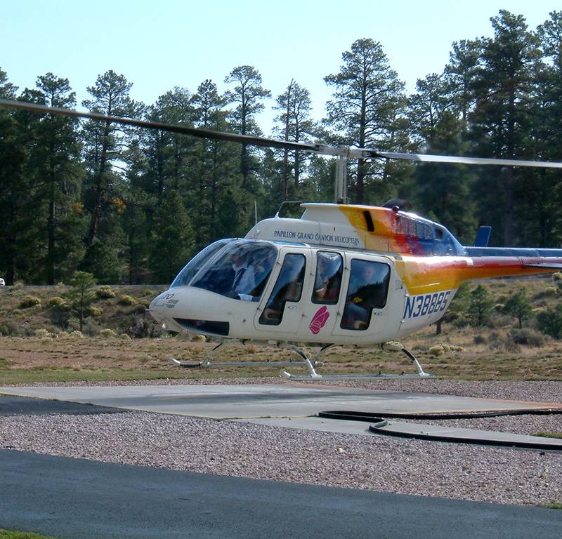 N38885 - Helicopter