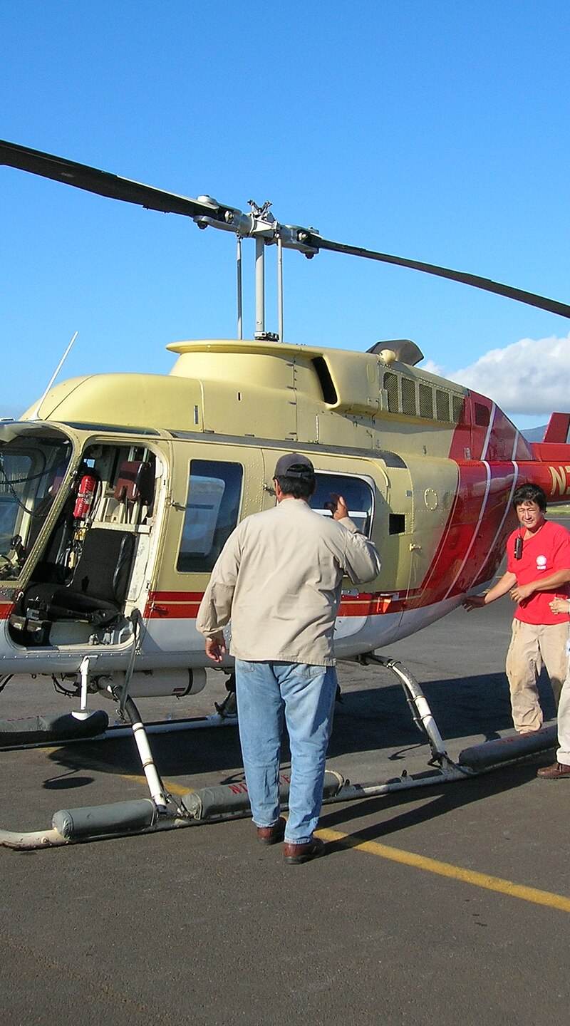 N38993 - Helicopter