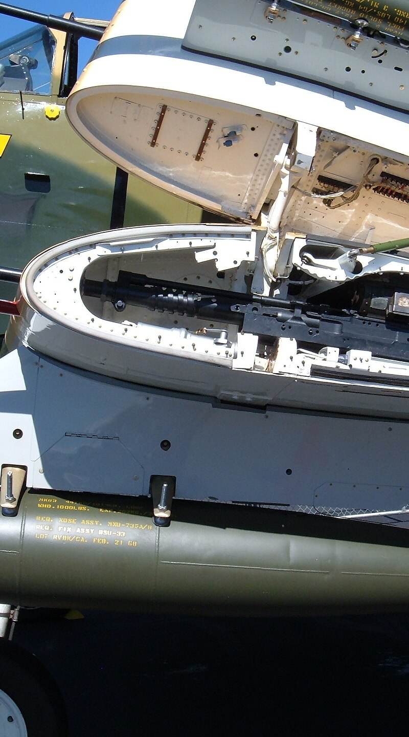 N39147 - Helicopter